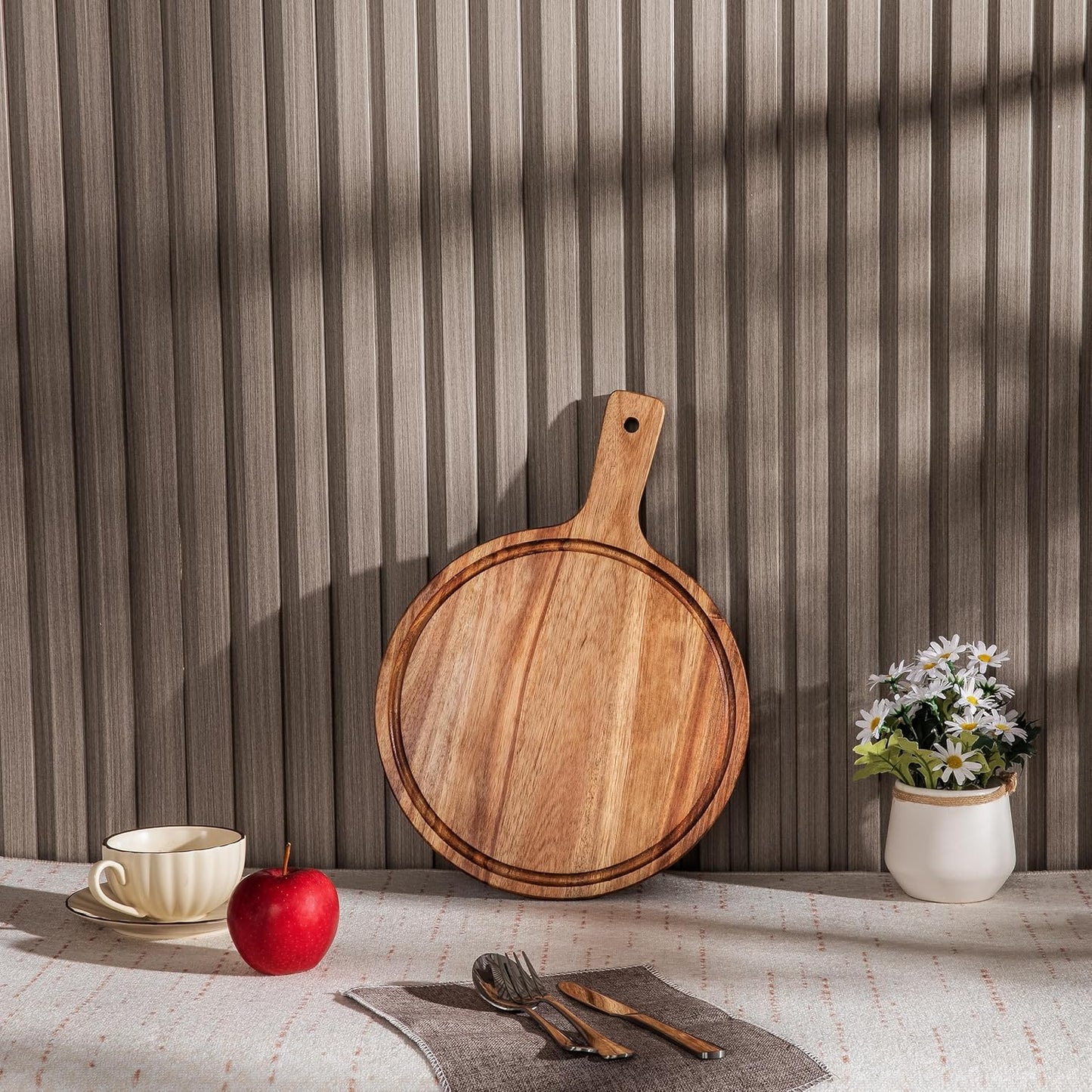 Carpentray Wooden Round Cutting Board With Handle