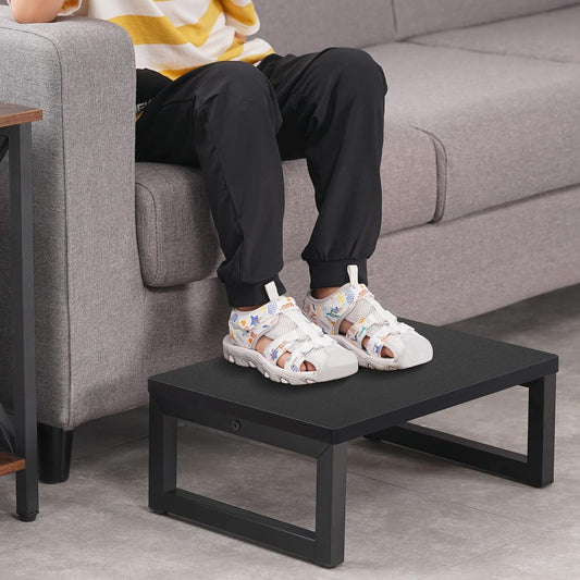 Carpentray 6.5 in Height Wooden Step Stool (Black)