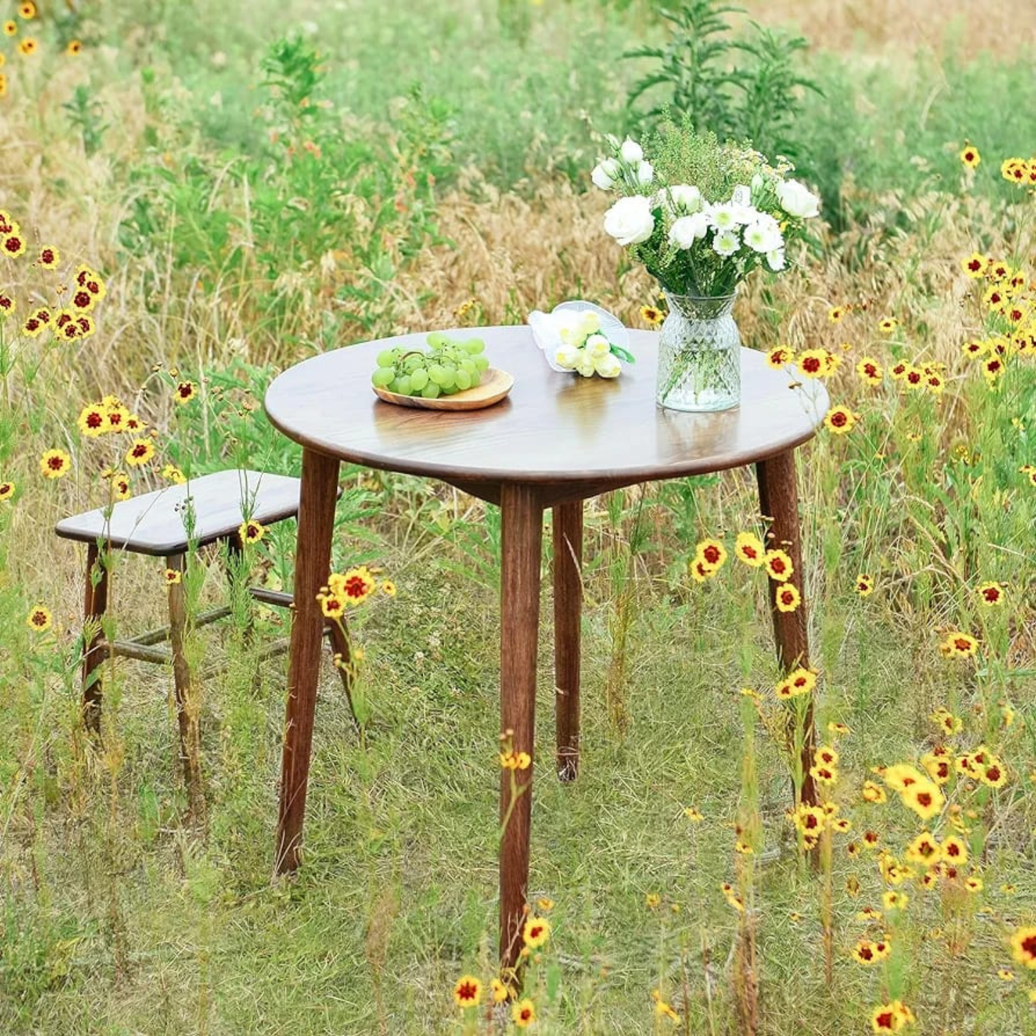 carpentray 32" round dining table