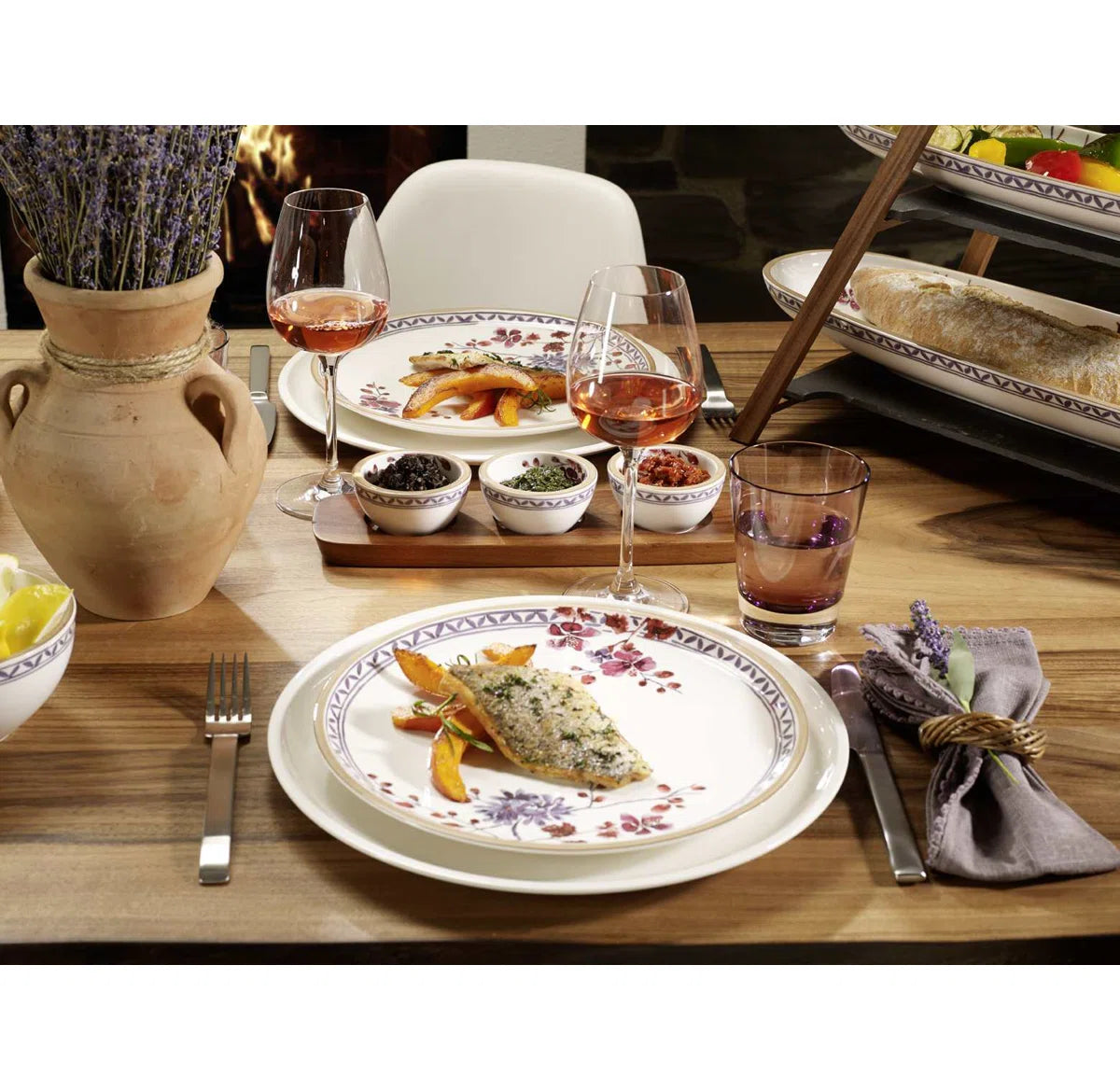 carpentray smole square for living room wooden