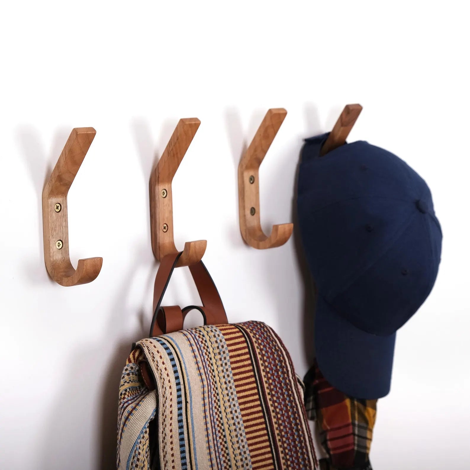carpentray set of 4 wooden wall premium hooks